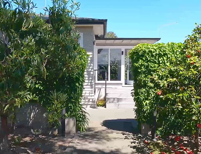 Sowmans Catering Lounge Exterior